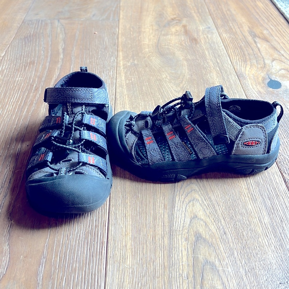 Keen Little Boys Hiking Sandals